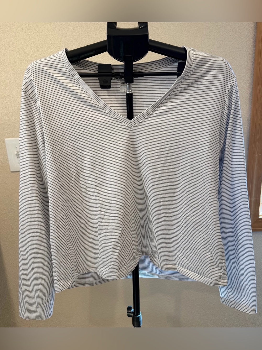 Athleta V‑Neck White/Black Striped Top | Coastal Grandma Athleisure Travel | L